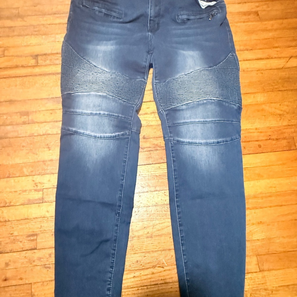 Stylish Blue Women's Jeans